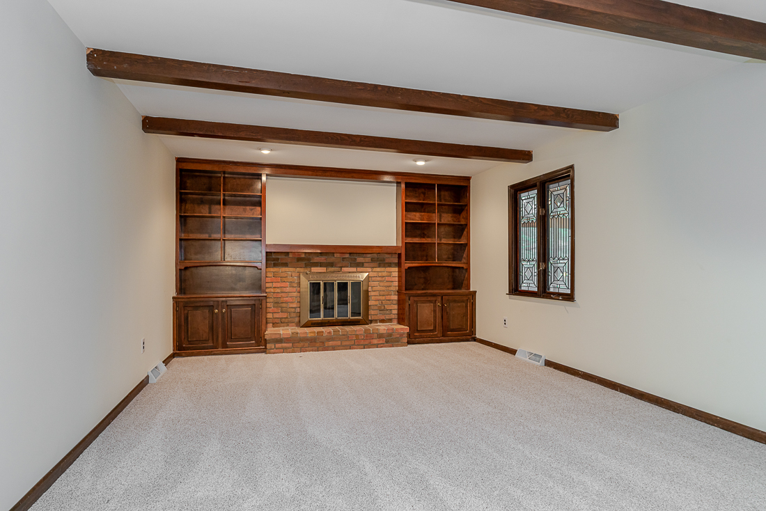 111 North Nob Hill-25