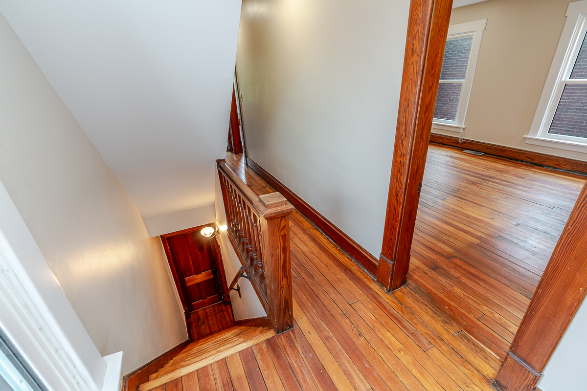 1366 s 4th St-26