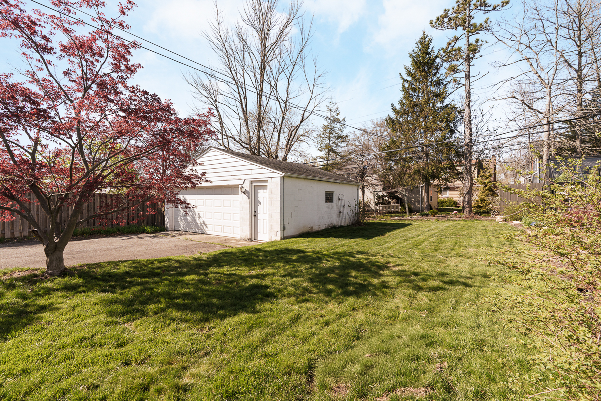 136 Fallis Rd-5