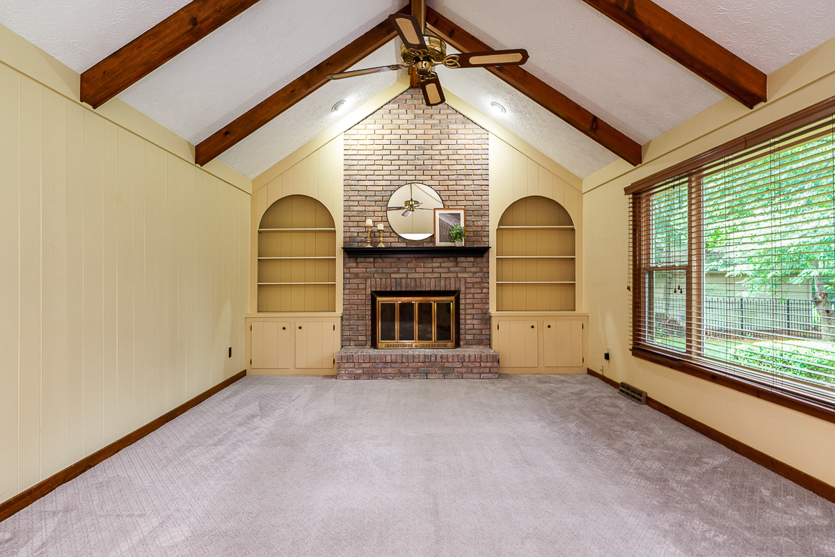 1425 Briarmeadow Dr-24