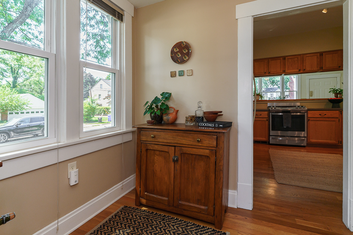 1734 w First Ave-26
