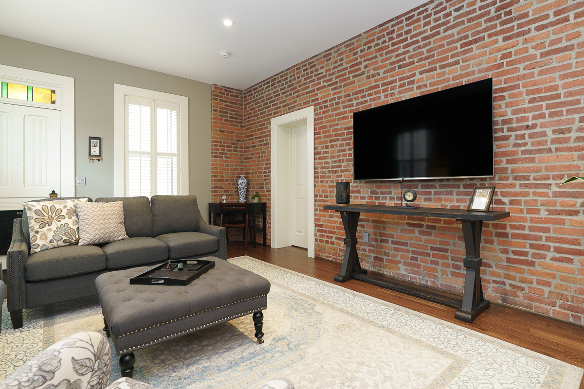 203-205 Berger Alley-20