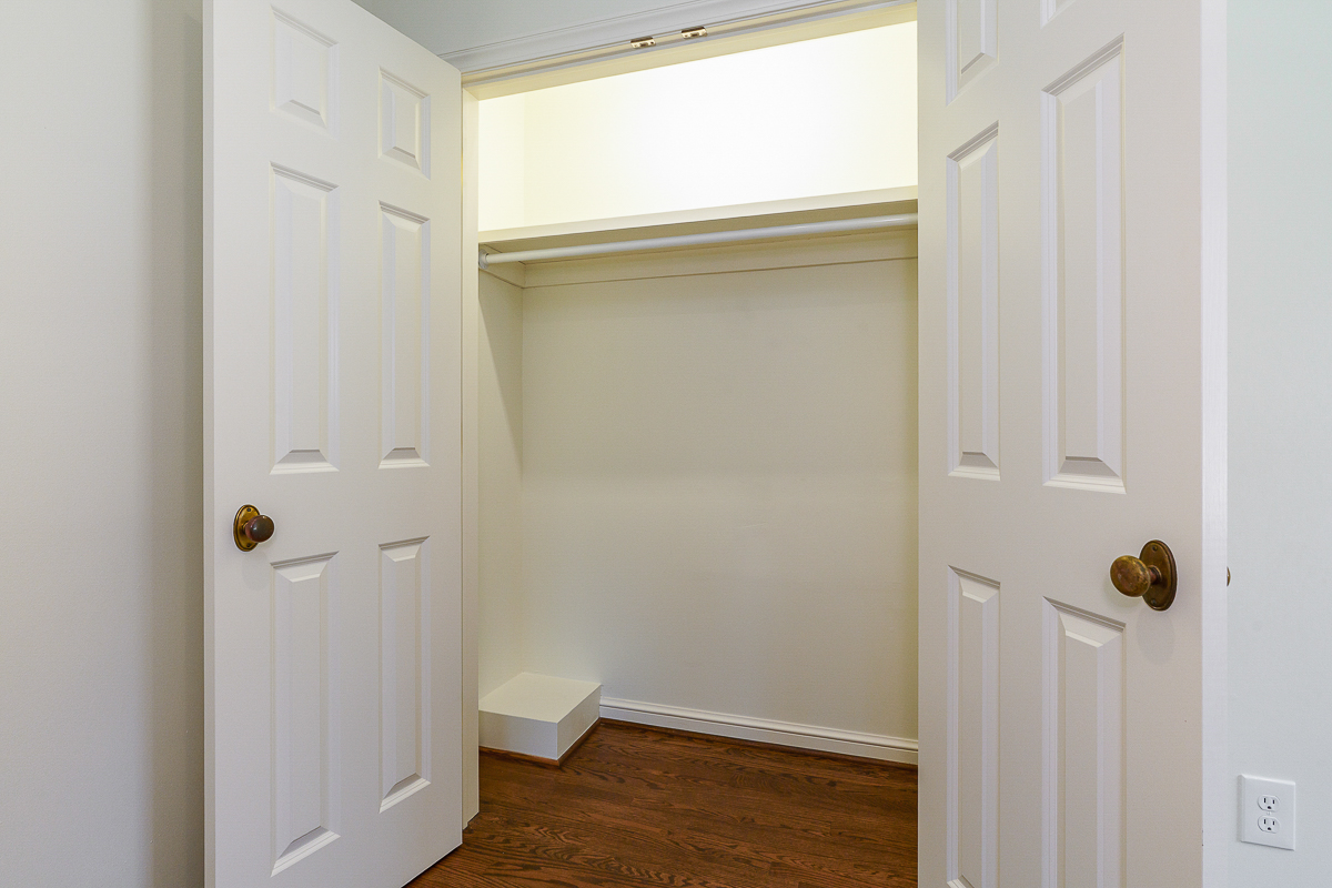 2109 Yorkshire Rd.--60