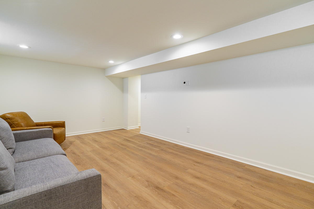 2109 Yorkshire Rd.--70