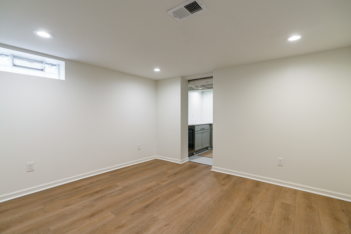 2109 Yorkshire Rd.--72