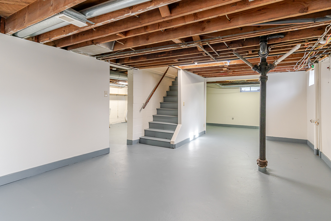 2135 Wesleyan Drive -17