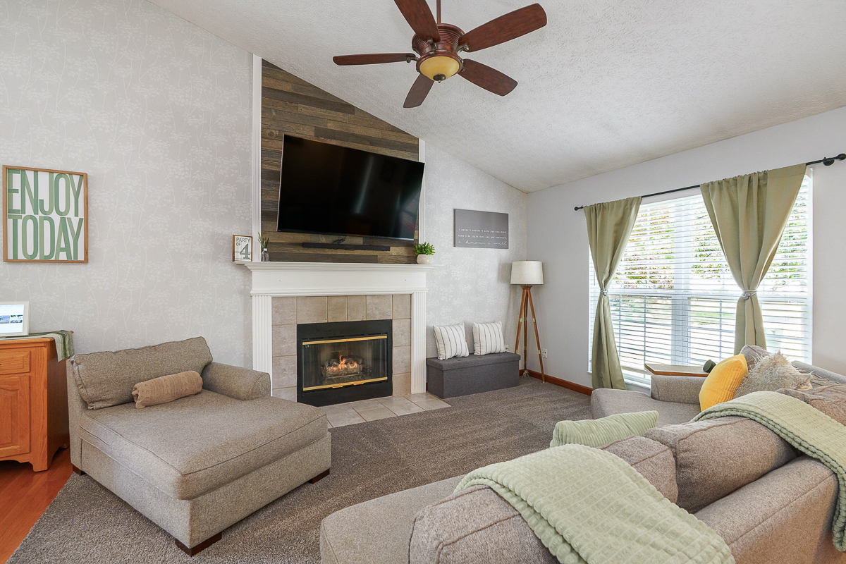 2328 Shelby Ln-23