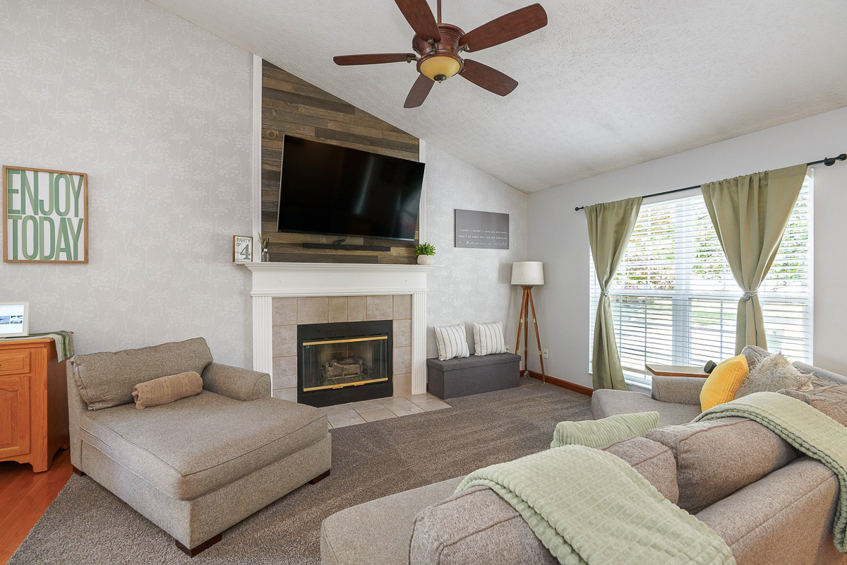 2328 Shelby Ln-24