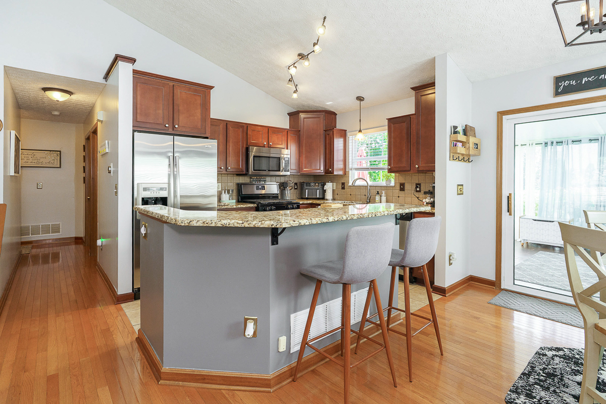 2328 Shelby Ln-28