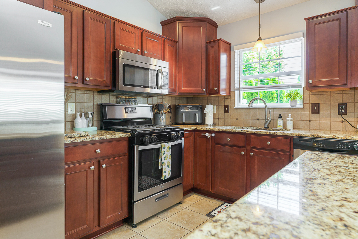 2328 Shelby Ln-33
