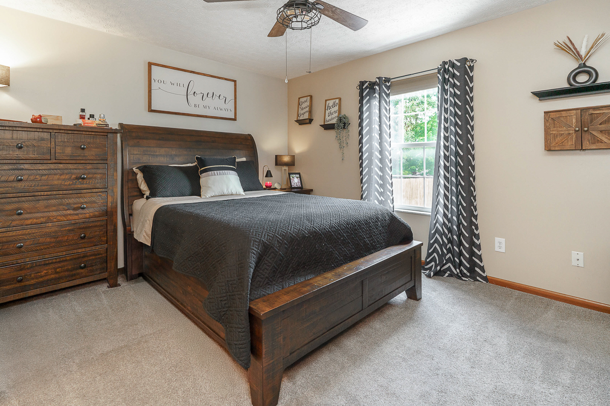 2328 Shelby Ln-36
