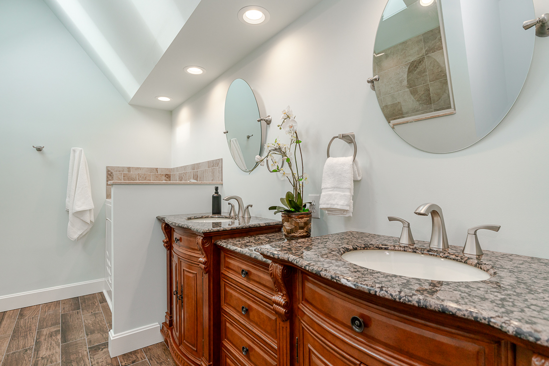 242 e Sycamore St-36