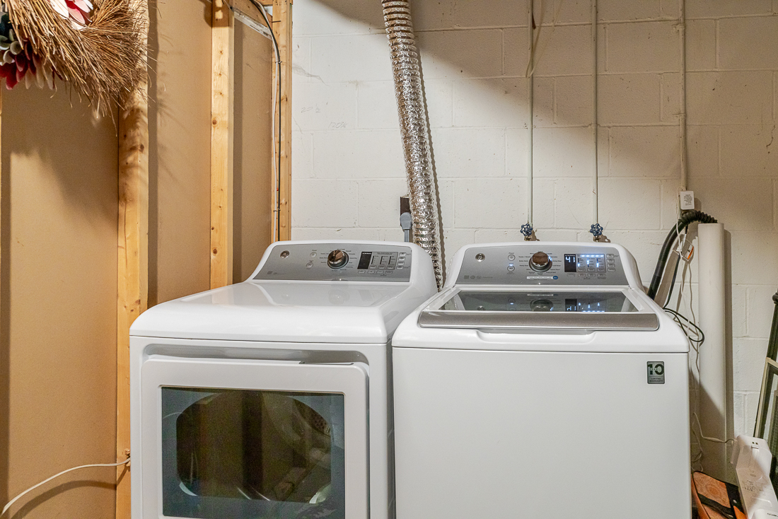 2561 Scioto View Ln. -12