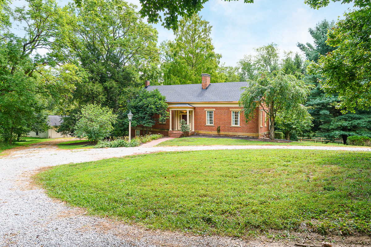 2865 Leitnaker Rd-12