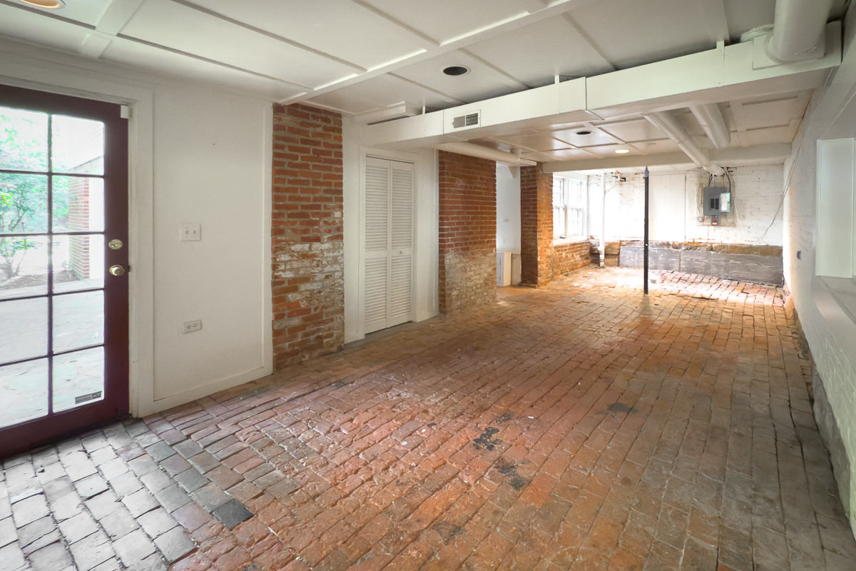 2865 Leitnaker Rd-84