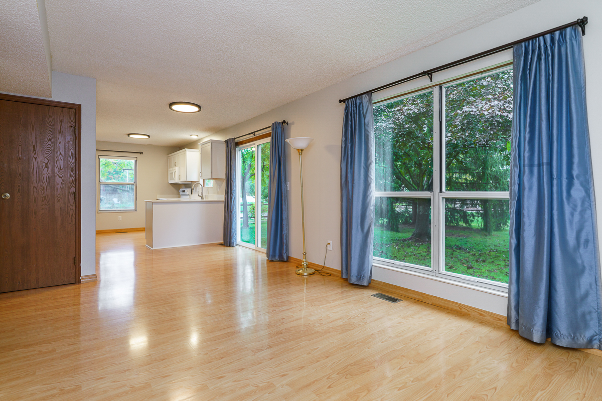 2967 Castlebrook Ave-14