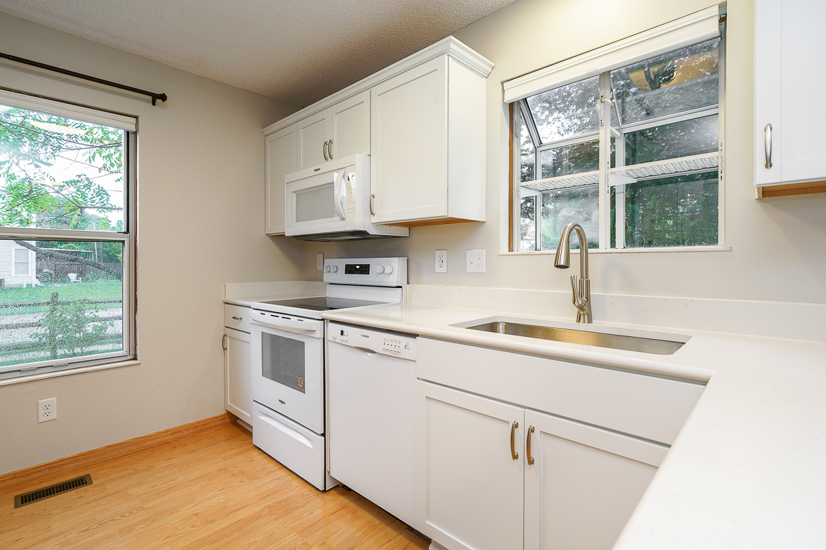 2967 Castlebrook Ave-18