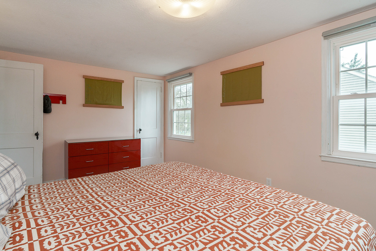 2981 Norwood St-25