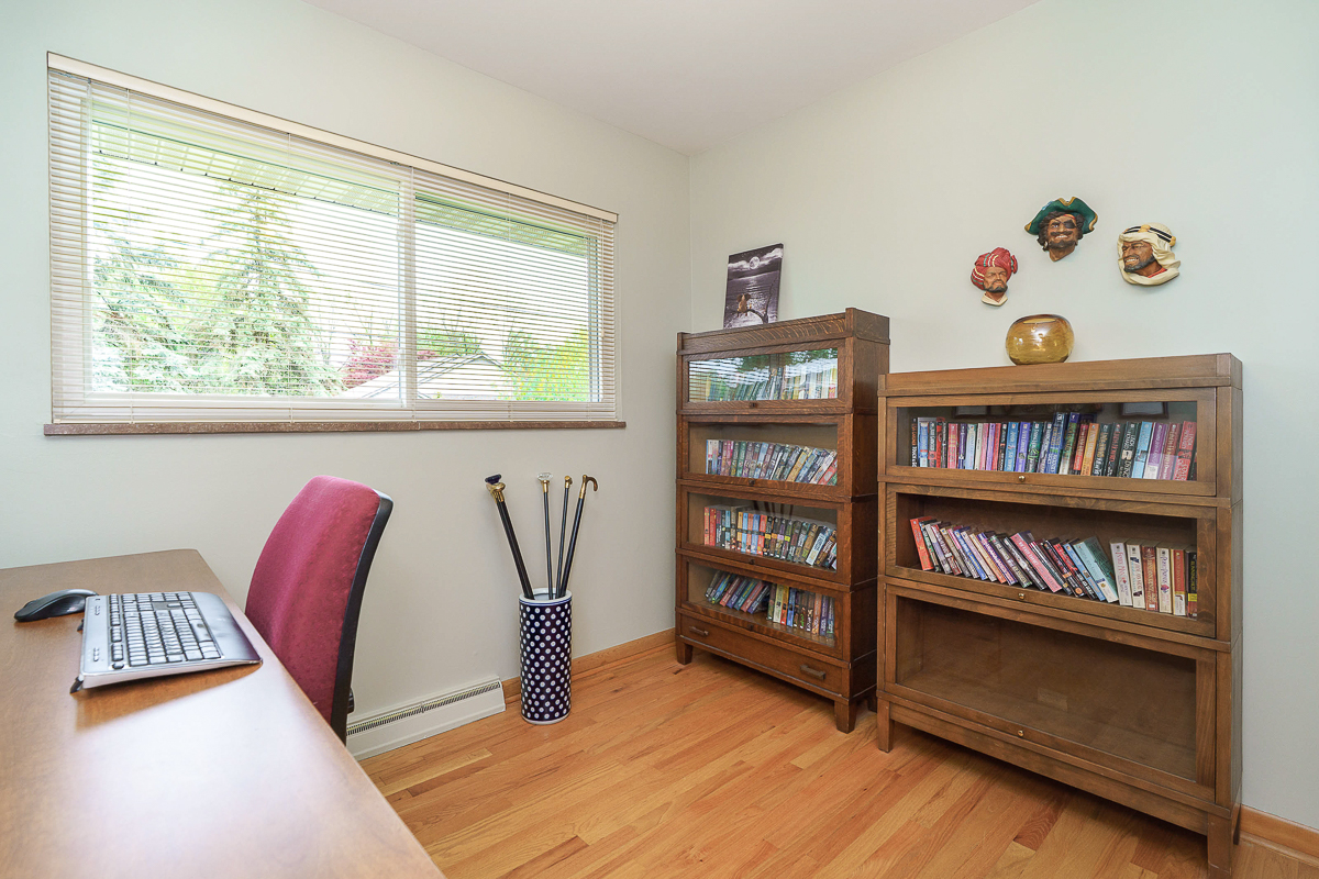 316 Charleston Ave-30