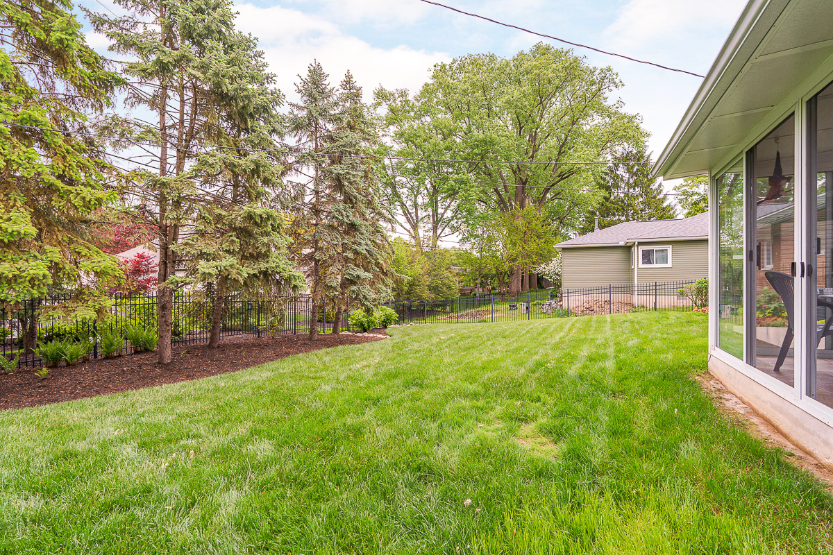 316 Charleston Ave-7