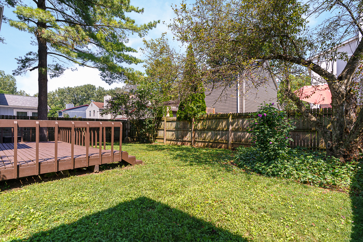 324 Meadowside Court-11