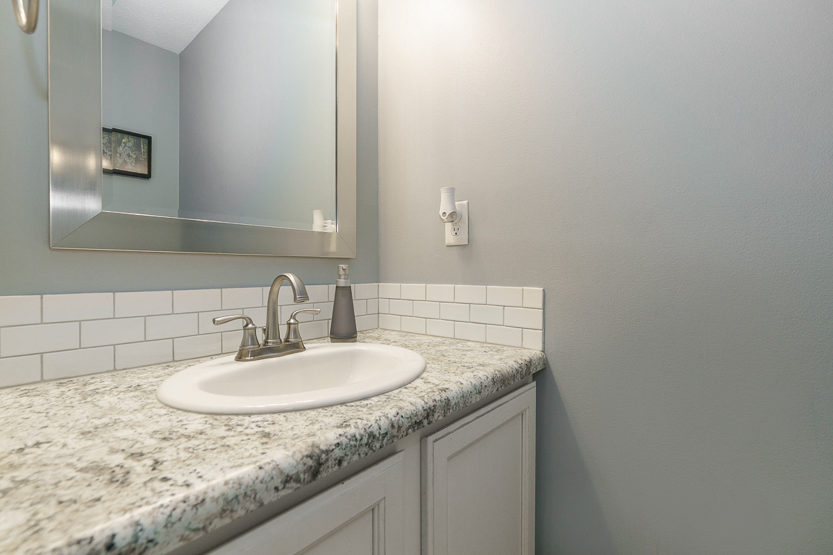 3281 Darby Glen Blvd-13