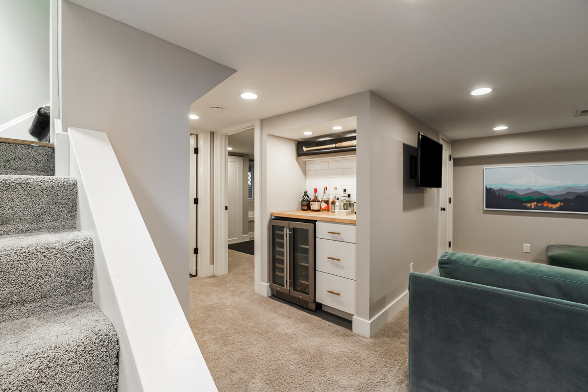 336 Reinhard Ave-18