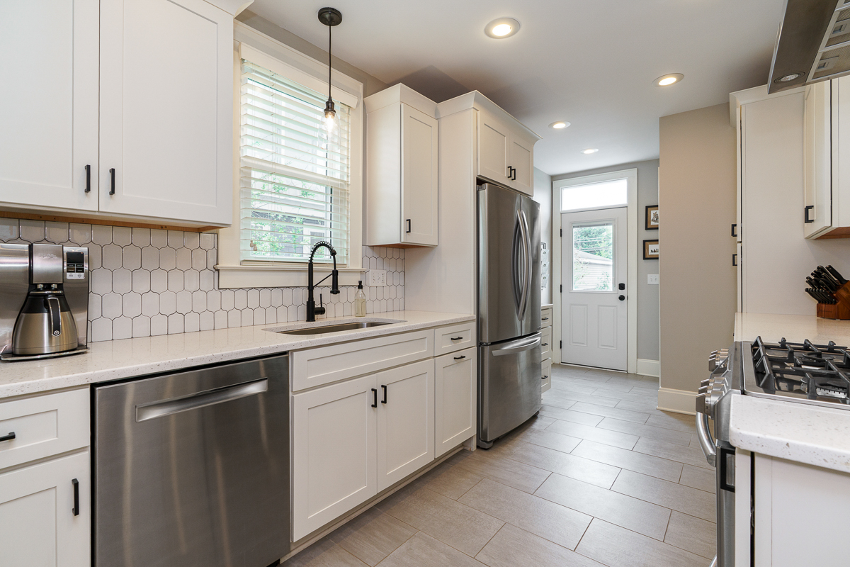 336 Reinhard Ave-32