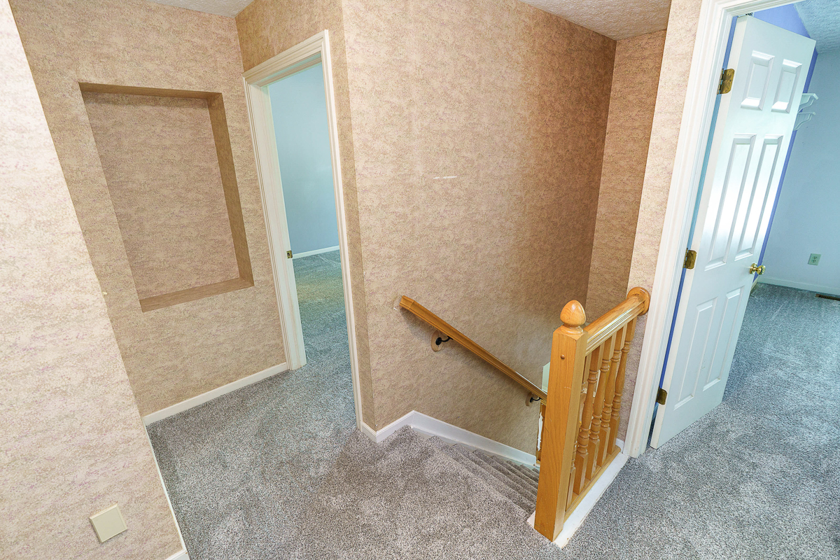 3588 Rivervail Dr-33