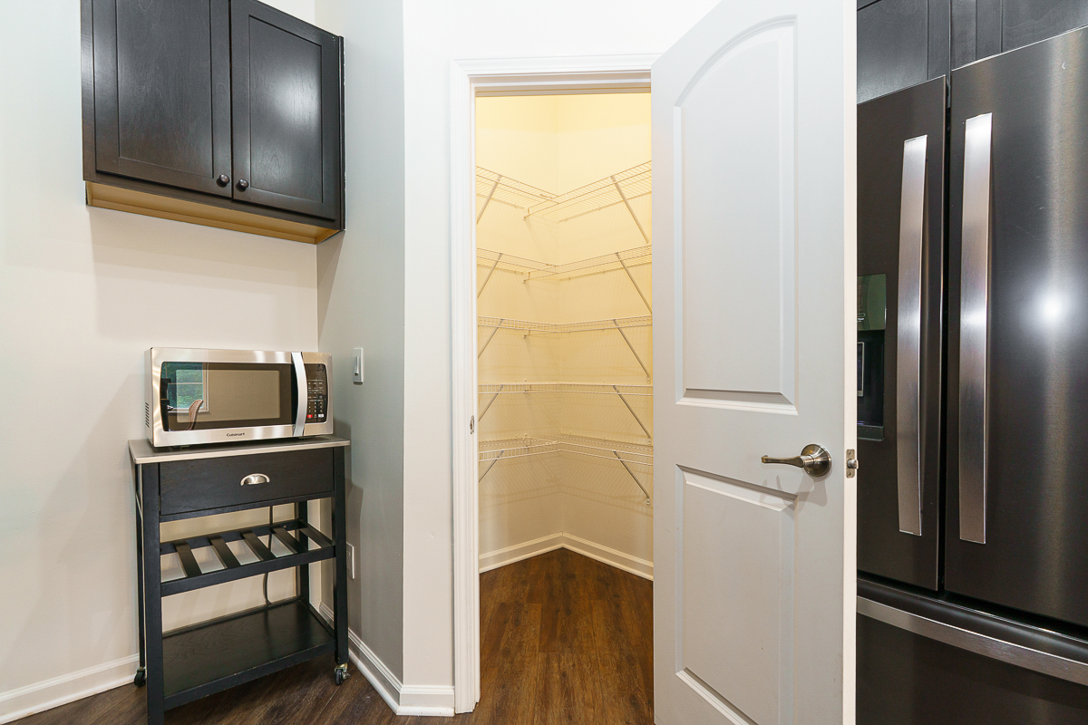 3679 Birkland Cir-25