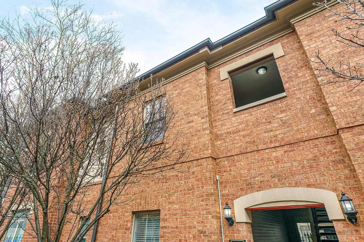 36 W Russell St-5