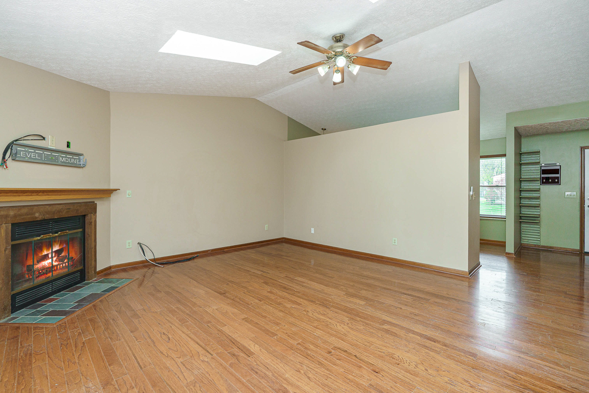 4182 Berryfield Dr-11