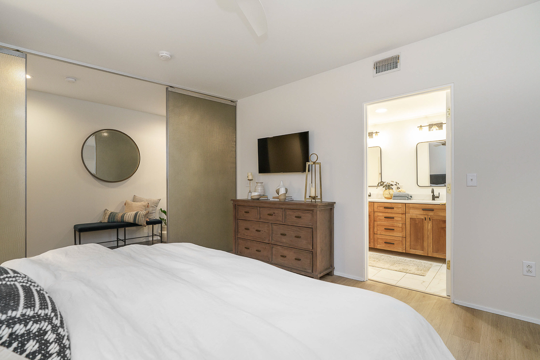 225 N 4th St #301-30