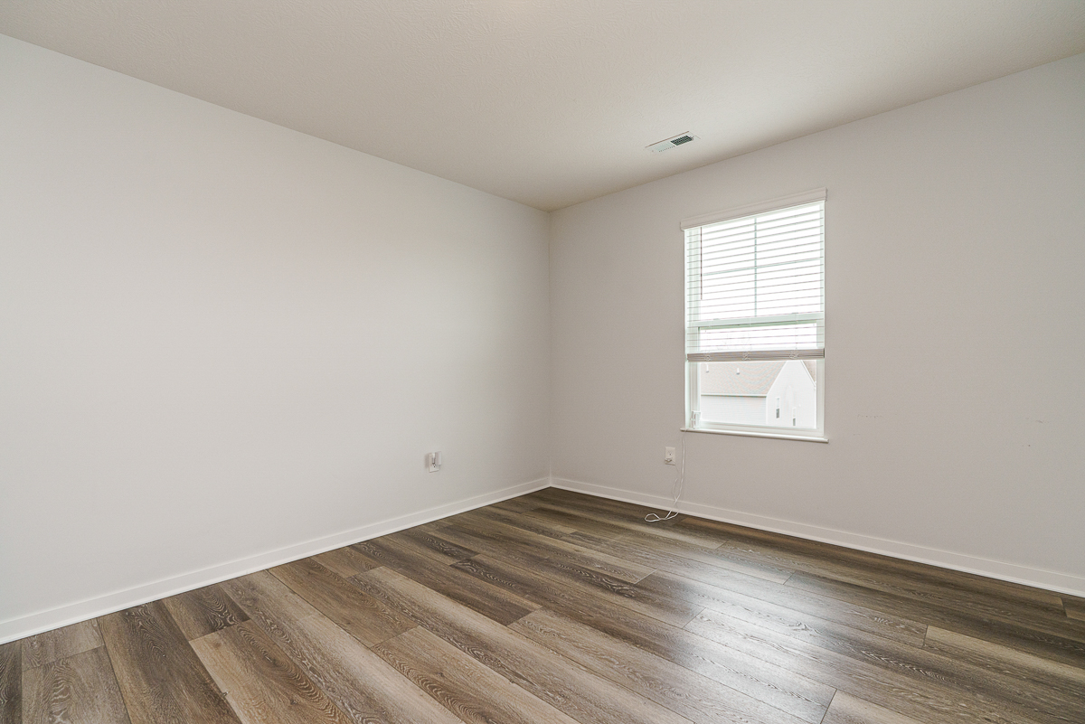 465 Faulkner Dr-27
