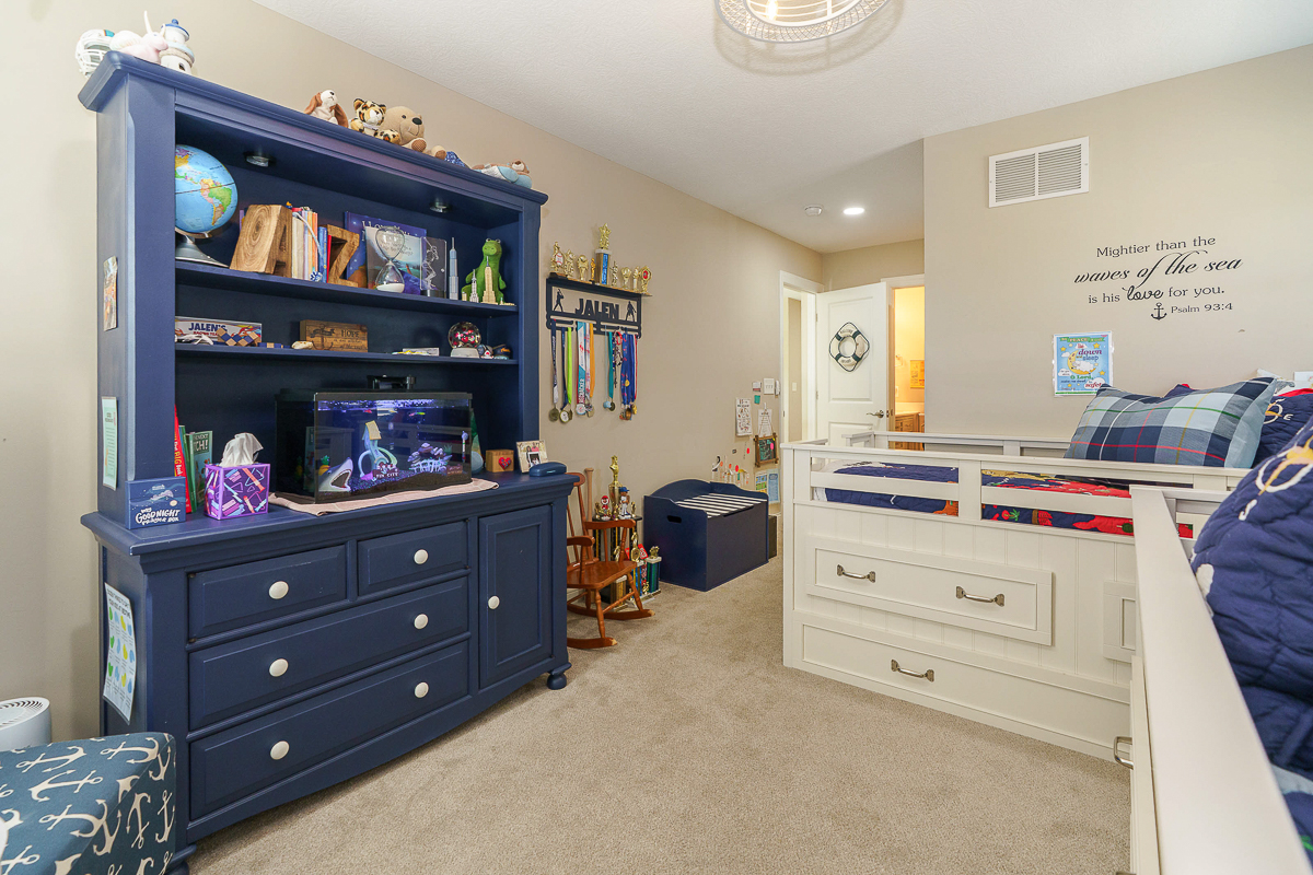 4880 Pinnacle Woods Dr-46