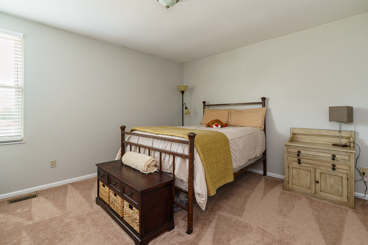 492 Glenside Lane-40