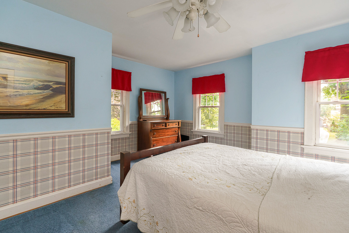 49 s Cassady Ave-35