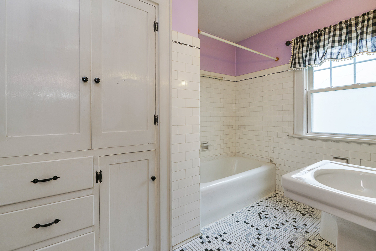 49 s Cassady Ave-36