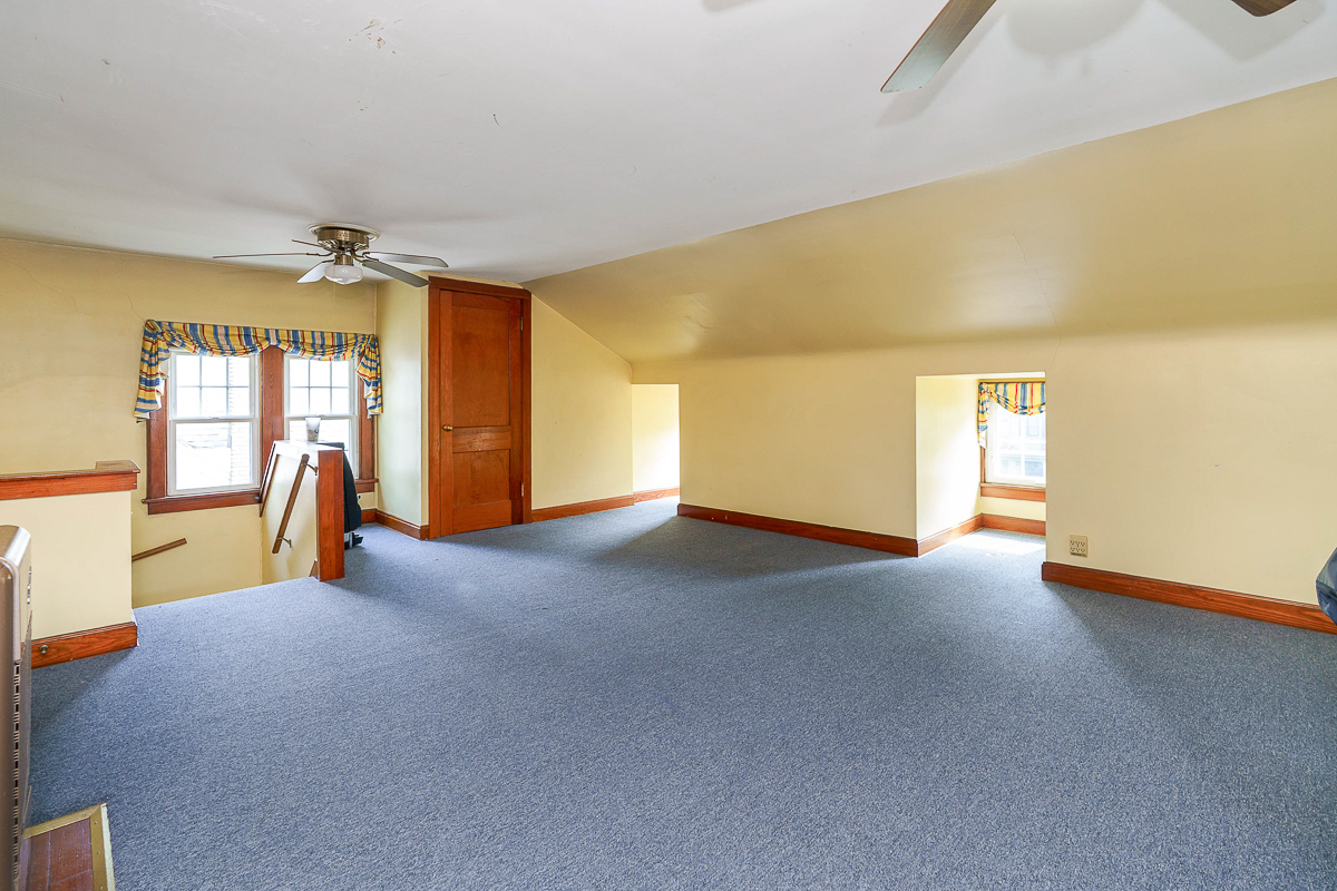 49 s Cassady Ave-39
