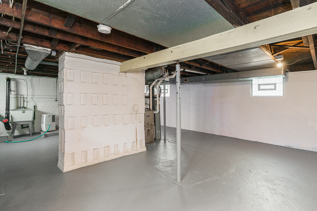 521 Melrose Ave-31