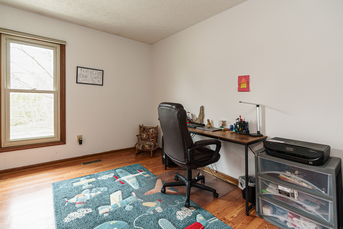 543 Whitson Dr-32