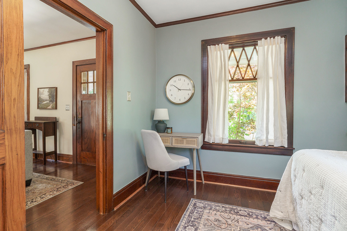 54 Webster Park Ave-13
