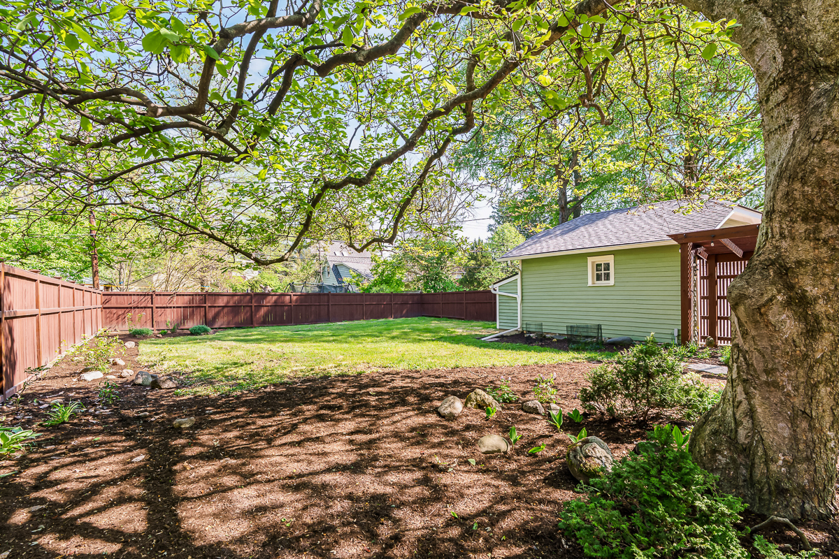 54 Webster Park Ave-9