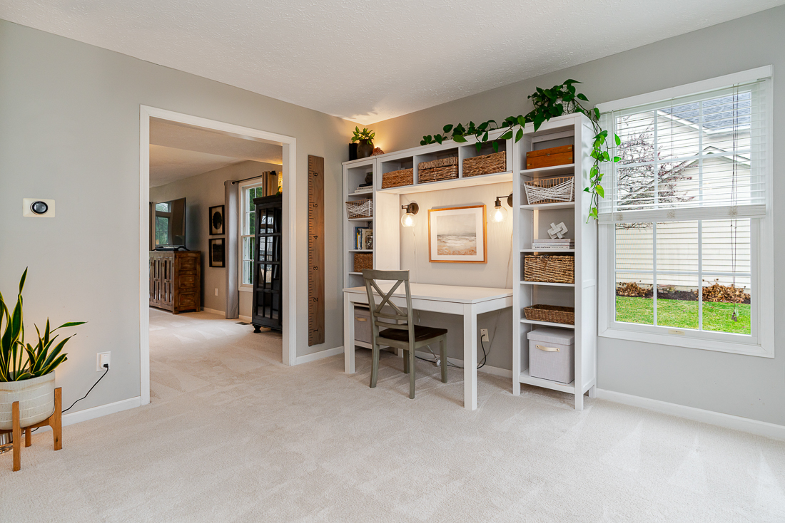 5794 Burnett Dr. N -18