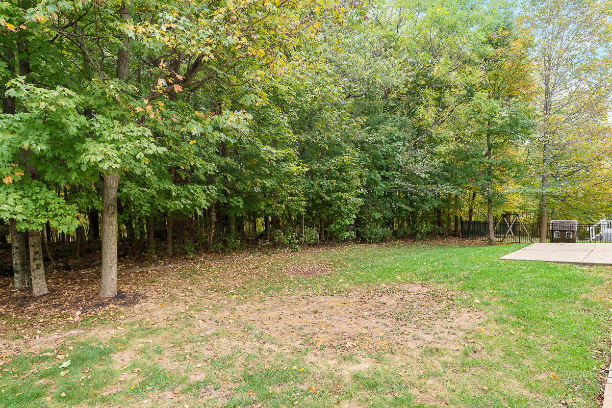 6061 Highland Hills Dr-6