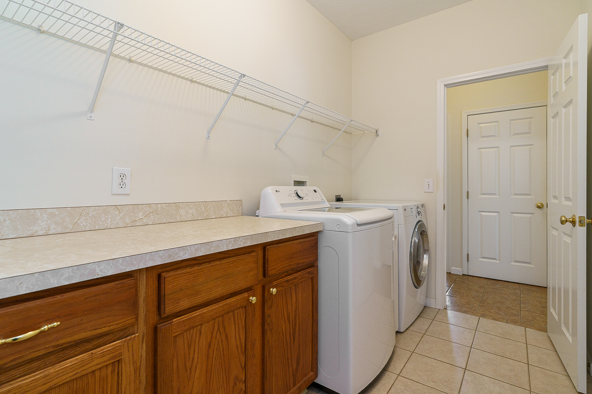 6177 Woodsview Way-20