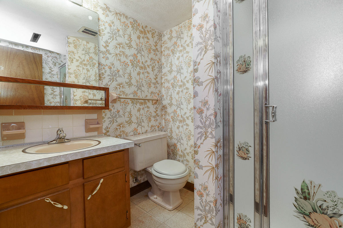 6297 Barberry Hollow-16