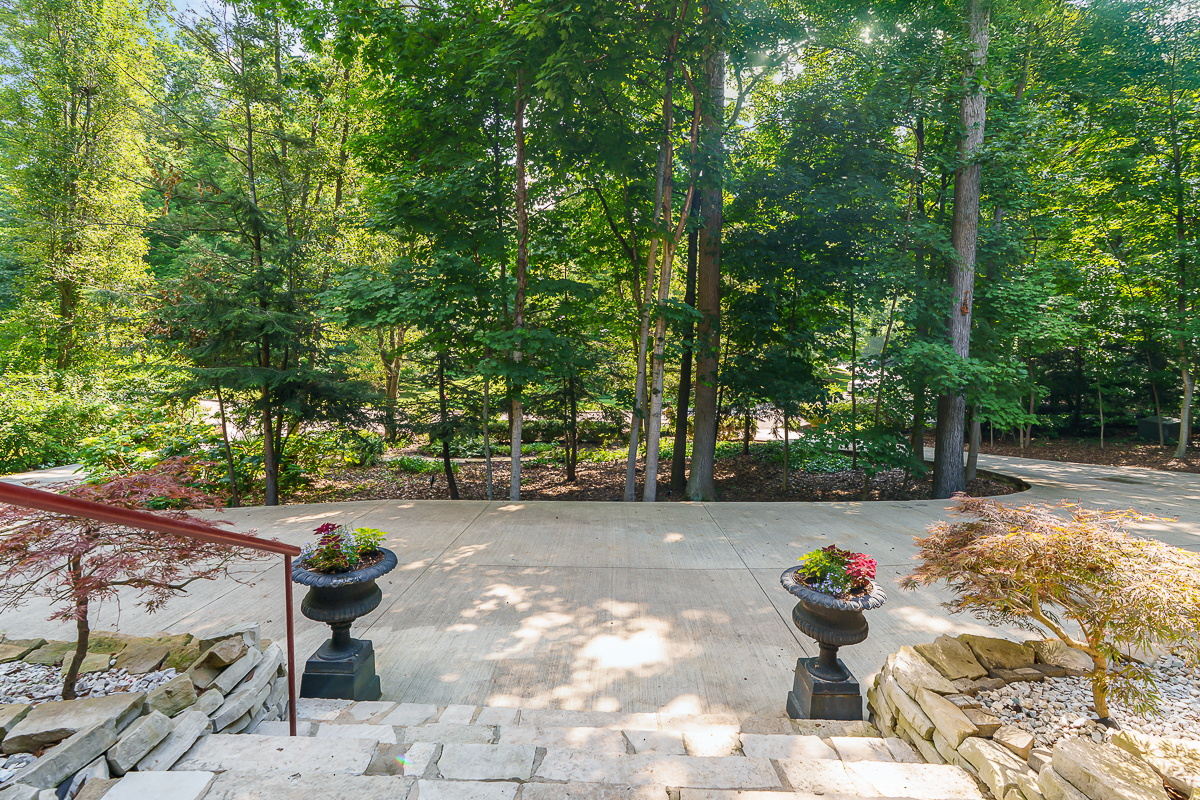 630 Woods Hollow Ln-11