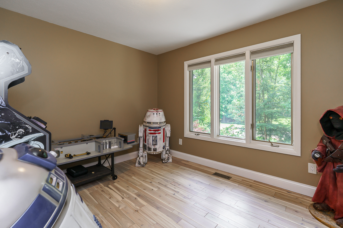 630 Woods Hollow Ln-79