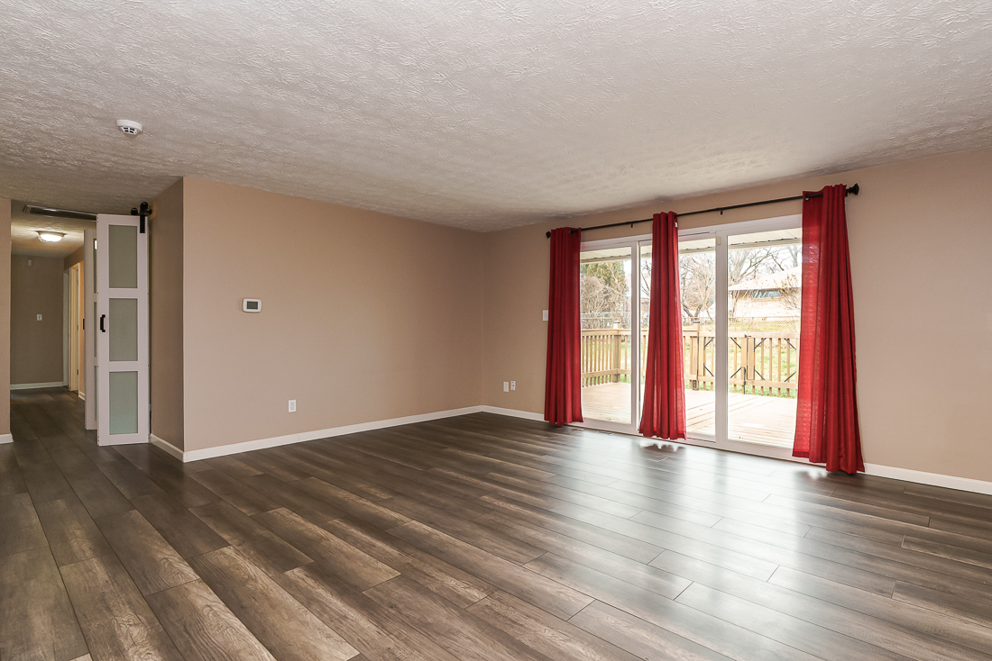 6328 Roselawn Ave-18